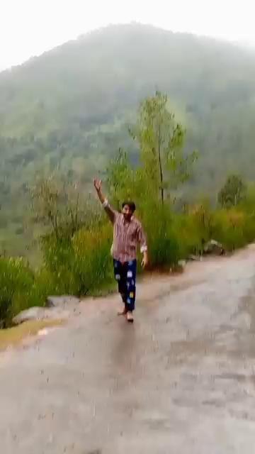 Noseri dam beautiful vlog dhani abshaar punjgran abshaar and another side jammu Kashmir village on
Nelum velly road.