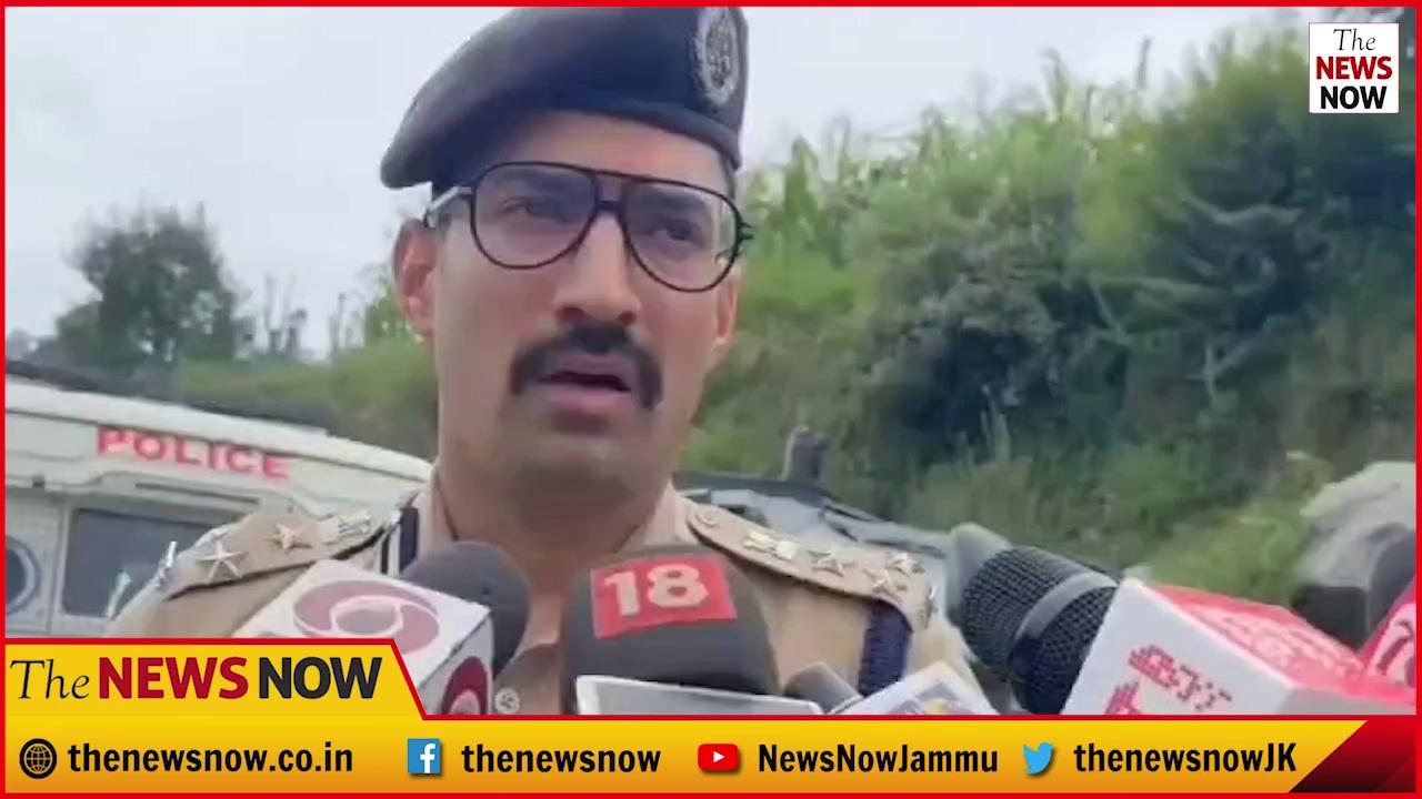 DIG Udhampur Range addresses media regarding the ongoing search operation in #udhampur
VIDEO & REPORT BY: RAKESH BADYAL (UDHAMPUR)