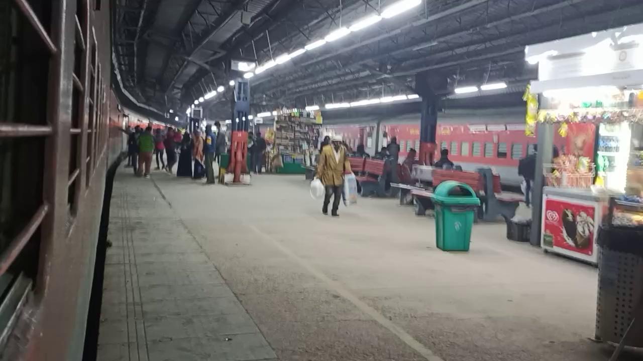 नई दिल्ली से रवाना होती स्वतंत्रता सेनानी एक्सप्रेस Swatantrata Senani Express Depart From New Delhi