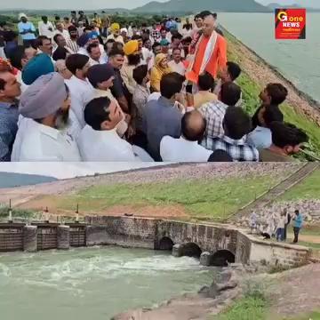 भितरवार चैत्र के किसानों की माग पर भाजपा विधायक मोहन सिंह राठौर द्वारा आज दिनांक 11/08/2024 को हरसी मेन कैनल नहर एव हरसी नहर दोपहर 01.00 बजे खोली गई नहर की ख़ुश खबरी सुन किसानो के चेहरे खुशी से खिल गए इस अवसर पर भितरवार विधानसभा के किसान एवं ग्रामवाशी सम्मलित रहे!