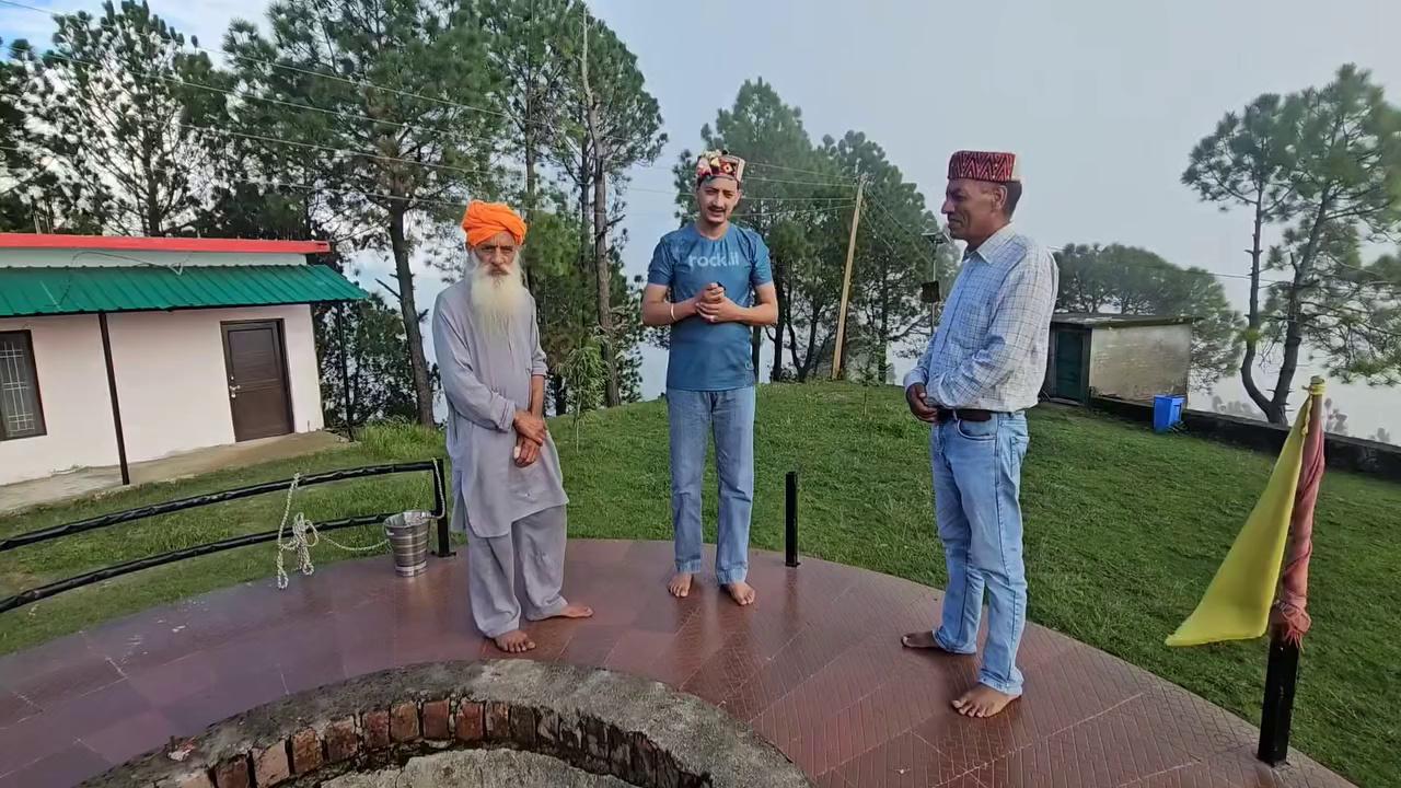 सदियों से चल रही है शाही स्नान की परंपरा
कुंजर महादेव