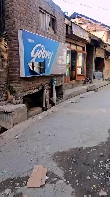 Sangrampora/Khushal Matoo area of Sopore facing a lot of problems due to the negligence of R&B.