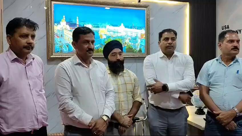 Ajj #THE_HAPPY_VISA_Immigration_Office#Mei #Jammu_Kashmir_private_schools_association# (jkpsa)ki puri team ne visit kiya #THE_HAPPY_VISA_IMMIGRATION_OFFICE# Address. Shastri nager guru teg Bahadur nager Sawan Chak kathua
7006120086 7986717731