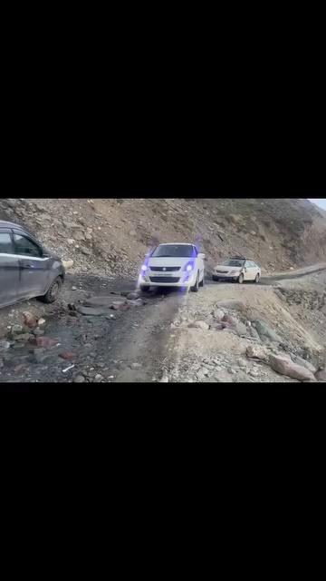 हिमत चाहिए ऐसे रास्तों पर आने के लिए | unplanned Road Trip Kunzum Pass || ⁠ https://www.instagram.com/the_road_hunterz... #newvlog #vlog #himachalvlog #himachal #bairagarh #dalhousie #camper #camping #campingvlogs #sach #india #himalayasin #tourist #sachpass #dangerousroadtrip #ladakhroadtrip #ladakh #solotravel #zanskar #theroadhunterz #roadtrip #himachalpradesh #spiti #ladakh #zanskar #shinkula #youtube #solocamping #offroading #travelvlog #travel #ladakhroadtrip #pangivalley #kishtwar My Music = https://www.epidemicsound.com/account/