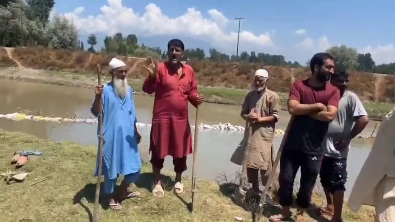 Paddy field damaged due to failure of irrigation system