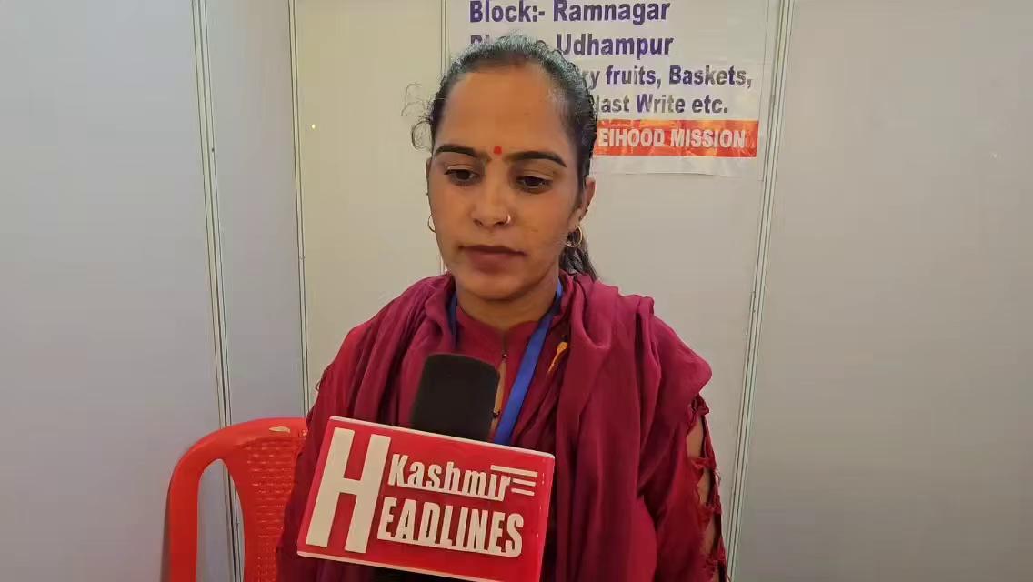 Jammu and Kashmir Rural Livelihoods Mission ( UMEED) Department of Rural Department and Panchayati Raj J&K Exhibition and Sale of Rural Arts and Crafts at Srinagar Kashmir.( Raykha Kumari From District Udhampur Block Ramnagar )