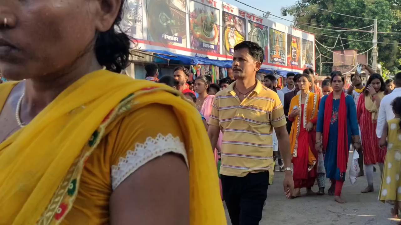 सावन माह की दूसरी सोमवारी पर सुबह-सुबह भक्तों की भीड़ सिंघेश्वर मंदिर से देखिए Live Video