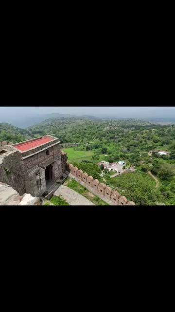 #NaturalBeauty #NatureLovers #beauty #naturebeauty #trendingpost #viralreelsfacebook #fort #Kumbhalgarh #kumbhalgarhfort श्री हीरामल कालशदेव दरबार करीरी Arjun Saini Kariri प्रिंस पायलट Ramesh Kumar Gurjar Rkgurjar Dev Mukesh Mukesh Dev Gurjar Shahpura Sagar Mal Sharma