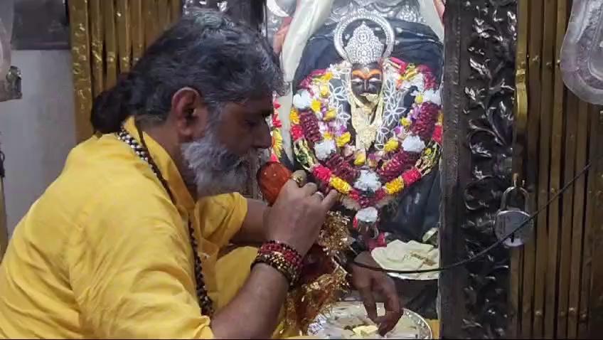 मैहर माँ शारदा देवी मंदिर
जय माता दी
मां शारदा देवी धाम मैहर सतना मध्यप्रदेश
एडमिन पैनल पोस्ट - पॅं आशीष कुमार शुक्ला
जय मां शारदा देवी
संध्या काल आरती श्रृंगार दर्शन मैहर धाम
शारदीय नवरात्र उत्सव, द्वितीय दिवस
चंद्रघंटा माता पूजन दिवस
तृतीया तिथि शुक्ल पक्ष, आश्विन मास
05 अक्टूबर 2024 शनिवार
जय माता शारदा देवी