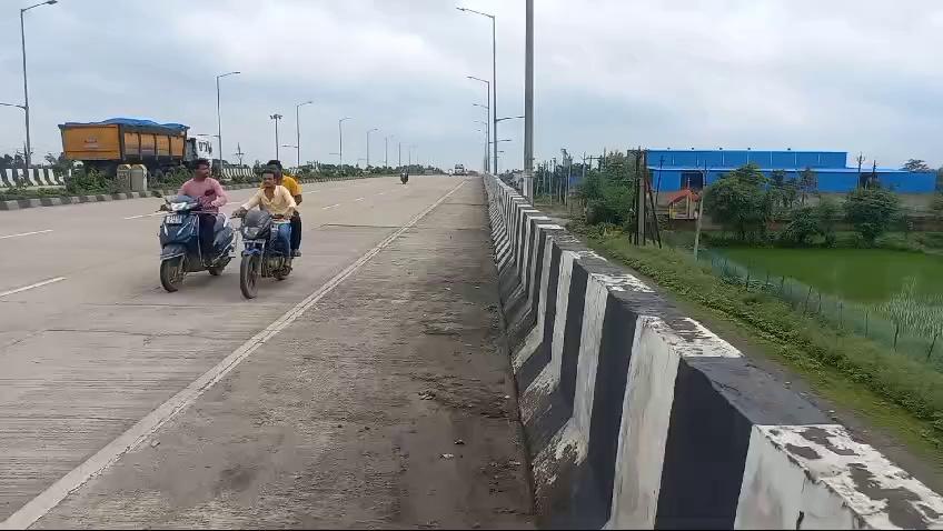 Bilaspur - Ratanpur Marg Me Service Road Se Shringar City Colony Ke Gate Se Laga Hua Road Me 220 Ka Front Aur 90 Ki Depth.
Chhattisgarh Property Search