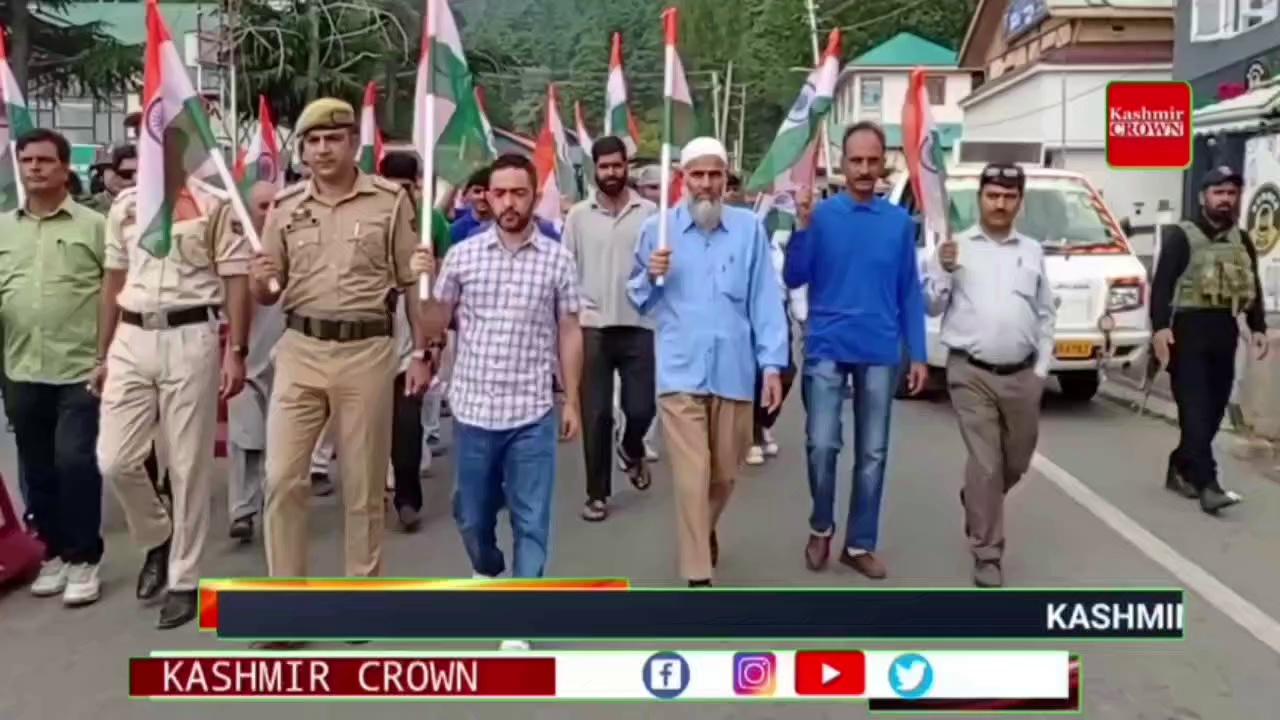 Triranga rally was organized from TCP Tangmarg to Main Market Chandilora . Administration Tangmarg under the guidance of Tehsidar along with Police, students and ATV riders participated in the rally.