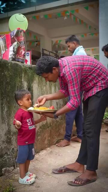 This is our Project #ANNADAATHA in #HYDERABAD
Serve Needy Team Appreciates and Salutes our Sponsors ELTAPU CHAITHVIK Garu, ELTAPU RANVITHA Garu and S.AADHYA Garu for sponsoring nutritious and delicious meals for the underprivileged Today on Birth Anniversary of their Grandfather Late.ELTAPU SHIVA SHANKER Garu