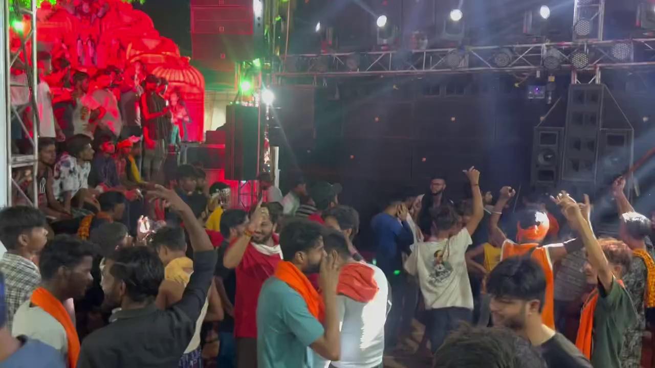 कावड़ यात्रा में मेरठ का सबसे बड़ा DJ SETUP इसने किया सबसे बड़ा मुकाबला