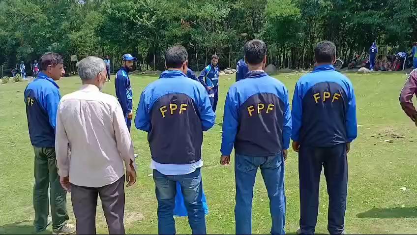 Cleanliness drives being carried out by FPF personals under ongoing Govt sponsored programme "Swachta Ka Pakhwada" at Nilnag Doodh Ganga Forest Division of Budgam on 06/08/2024