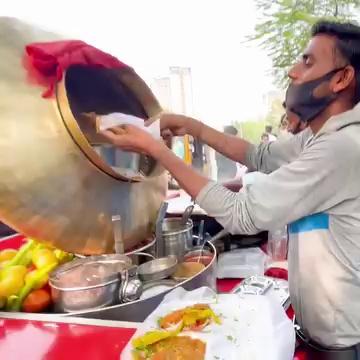 Tadke Wale Flying Chole Kulche in Mumbai || Most Famous Chole Kulche