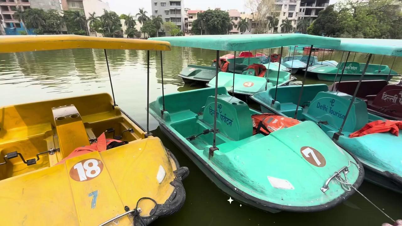 दिल्ली में अब नैनीताल के मज़े
Naini lake in model town delhi | naini lake model town boating ticket price & full tour naini lake