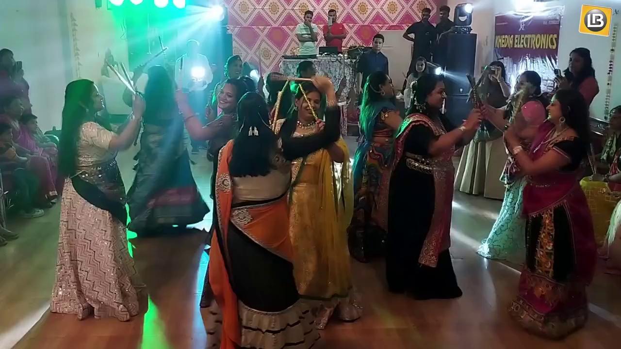 Dandiya : चास में मारवाड़ी युवा मंच उड़ान शाखा का डांडिया उत्सव
:- Marwadi Yuva Manch ka Dandiya Nights