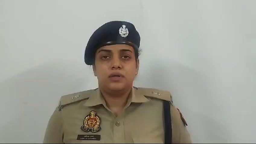 घाटमपुर के पतारा में मकान कब्जाने में शामिल पूरी पुलिस चौकी सस्पेंड
1-उ0नि0 जयवीर सिंह,
2-उ0नि0 संकित तौगड,
3-उ0नि0 आशीष चौधरी,
4- उ0नि0 शिवशरण शर्मा,
5-मु0आ0 प्रथम सिंह,
6-आरक्षी जितेन्द्र,
7- आरक्षी कुबेर सिंह,
8-आरक्षी पंकज सिंह