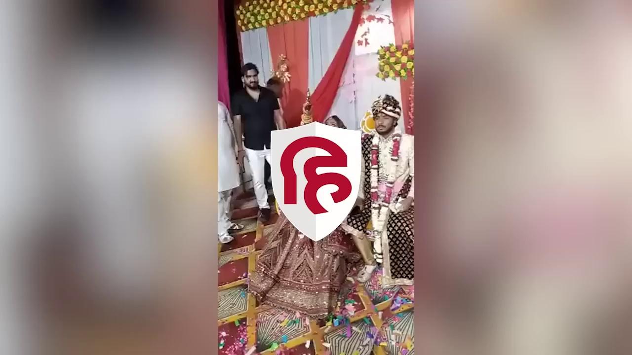 Hathras Bride Viral Video: स्टेज पर बैठी दुल्हन ने की हर्ष फायरिंग, बगल में बैठा दूल्हा सहमा