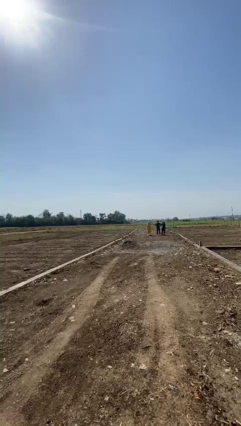 Nayagaon Bhurpur mei plots available
Main road se only 100 meter andar ....
17000/- rs gaj ....
Road 20 ft
School, college, atm, gym near by
For more info plz call 9719440880