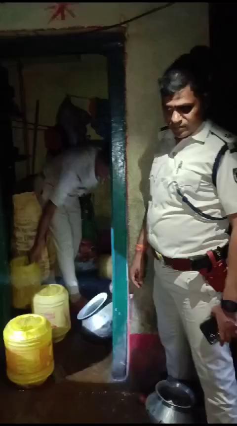 पुलिस अधीक्षक, जहानाबाद के निर्देशन में जहानाबाद पुलिस का अवैध शराब के विरुद्ध कार्रवाई..........
दिनांक-05.10.24 को जिला के घोषी थाना क्षेत्रों में अवैध शराब के विरुद्ध छापामारी कर 500 लीo जावा महुआ विनष्ट किया गया।
Bihar Police
Home Department, Govt. of Bihar
Information & Public Relations Department, Government of Bihar