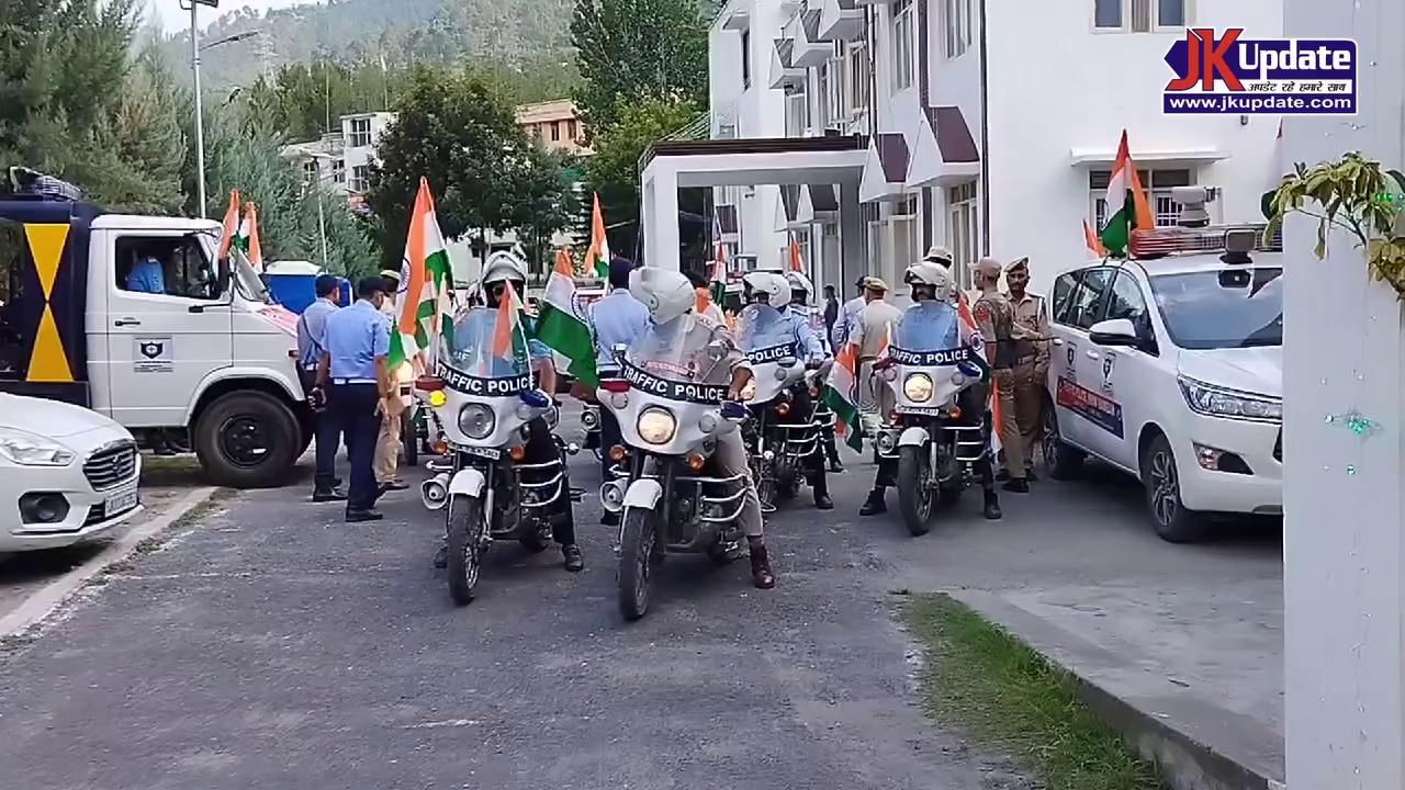 Traffic Police hold tranga Rally from SSP Office Ramban to Chanderkote