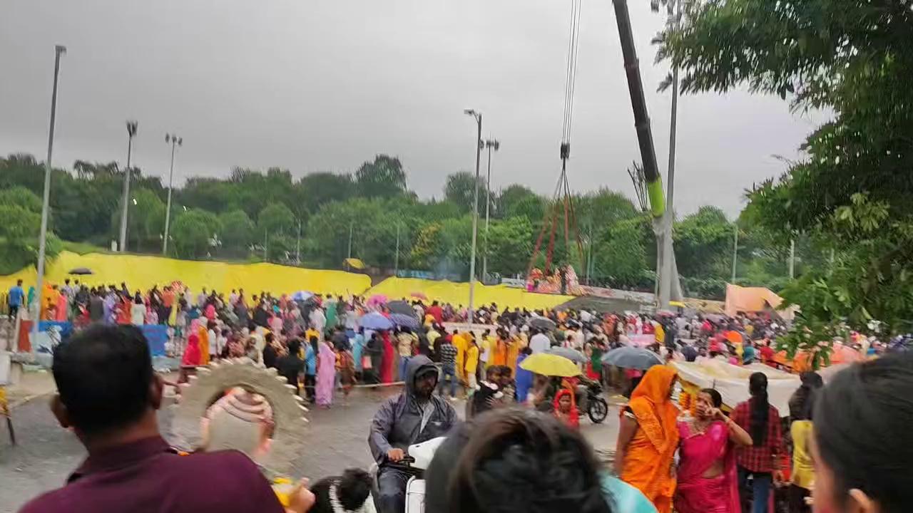 Jabalpur Ganesh Visarjan Unique Style | जबलपुर शहर में गणेश मूर्ति विसर्जन ऐसे अध्भुत तरीके से किया जाता है।