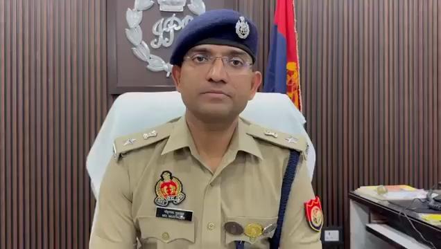 ललितपुर में रेलवे ट्रैक पर सरिया रखने का खुलासा: आरोपी बोला- सरिया चोरी करके ले जा रहा था, अचानक ट्रेन आने से पटरी पर गिर गया सरिया।