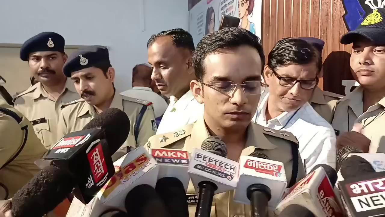 छतरपुर आरोपी हुआ था फरार गिरफ्तार करने गई पुलिस टीम पर हुई फायरिंग !