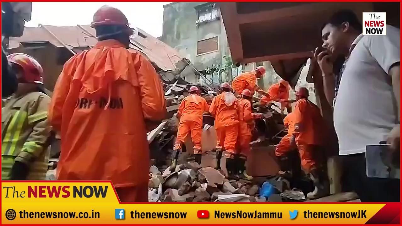 A three-storey building collapsed in Navi Mumbai's Shahbaz Village; several people are feared trapped, Police, fire brigade and NDRF present at the spot. Rescue operations are underway