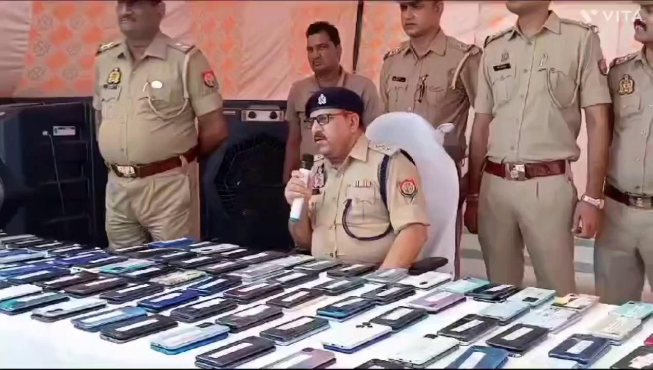 मथुरा जीआरपी पुलिस को मिली बड़ी सफलता,चोरी हुए करीब 45 लाख के मोबाइल किये बरामद।