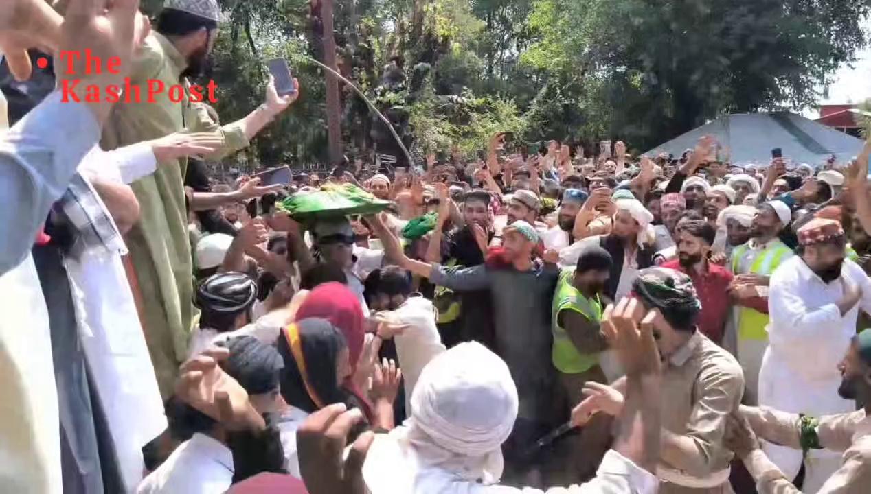 The 67th annual Urs of Syed Rasool Shah popularly known as Hazrat Naanga Baji (RA) celebrated at Malangam Bandipora
#religion #celebration
Report By Syed Nazaqat Khaleefa