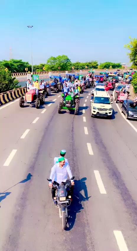 जनपद गौतम बुद्ध नगर में उपस्थित सभी राष्ट्रीय,प्रदेश,एनसीआर,मंडल,जिला,तहसील,ब्लाक एवं ग्राम इकाई के सभी पदाधिकारी एवं कार्यकर्ताओं को संदेश है कि 09 अगस्त 2024 (शुक्रवार) को संयुक्त किसान मार्चा के आह्वान पर *भारतीय किसान यूनियन के नेतृत्व* में *ट्रैक्टर तिरंगा मार्च* में अपने-अपने ट्रैक्टरों पर तिरंगा के साथ *सुबह 9:00 बजे जीरो प्वाइंट यमुना एक्सप्रेसवे ग्रेटर नोएडा* पर आप सभी ज्यादा से ज्यादा संख्या में पहुंचे और अपने हकों की इस लड़ाई को मजबूती से लड़ें। *जय जवान जय किसान* *भारतीय किसान यूनियन जिंदाबाद* #बाबा_टिकैत_अमर_रहे #बाबा_लज्जाराम_प्रधान_जी_अमर_रहे चौधरी नरेश टिकैत जिंदाबाद चौधरी राकेश टिकैत जिंदाबाद जय जवान जय किसान जय भाकियू जय टिकैत *पवन खटाना प्रदेश अध्यक्ष पश्चिमी उत्तर प्रदेश भाकियू*