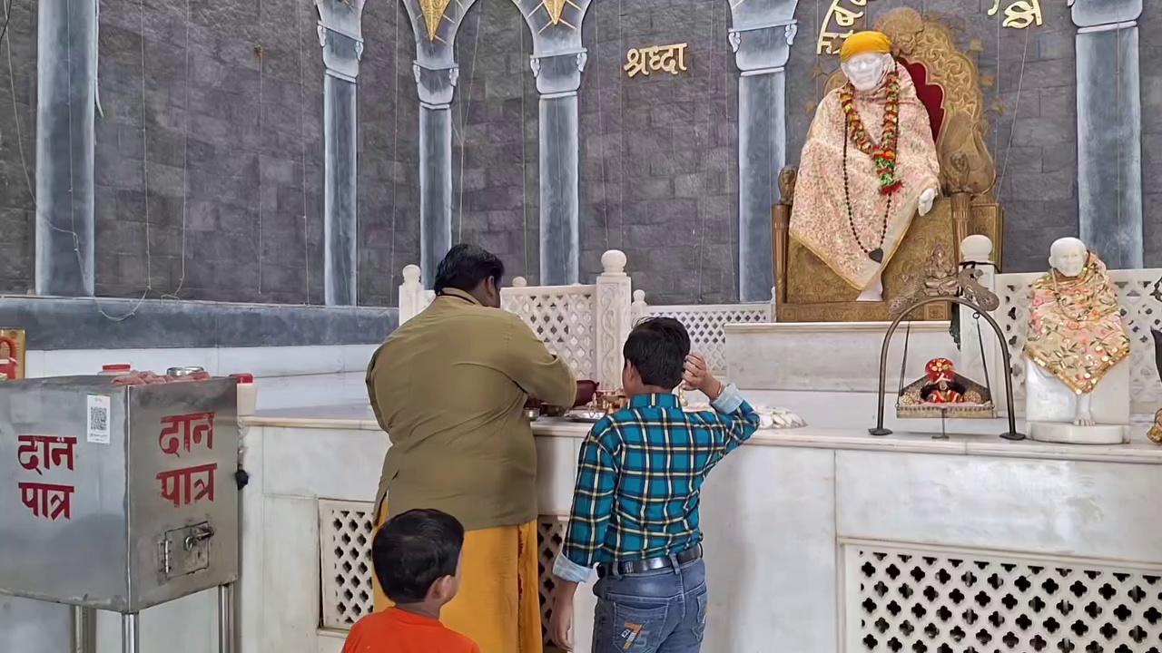 साई बाबा के मन्दिर गए / हाजीपुर चौहट्टा