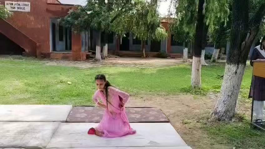 Dogri dance performed by Aakriti Mehra, Class 9th student of GGHS HIRANAGAR to celebration Cultural Day under Shiksha Saptah