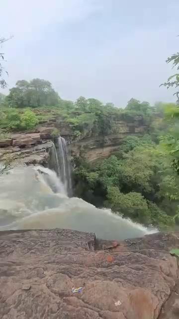 वन विभाग रेंज मांडलगढ़ के रेस्ट हाउस से मेनाल वॉटरफॉल व जंगल का शानदार दृश्य ...।
Menal waterfall