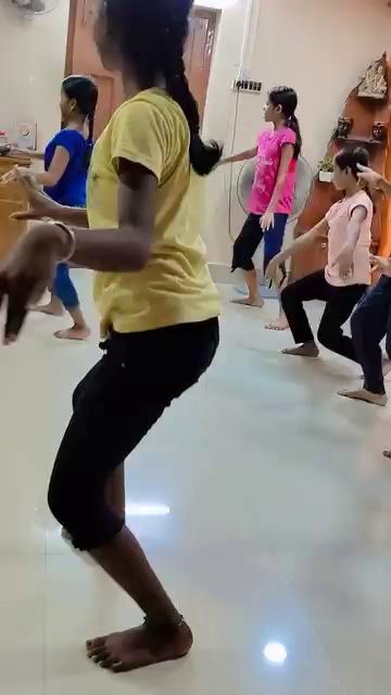 Dance class ar video...valo lagla comment korba bondhu ra...,