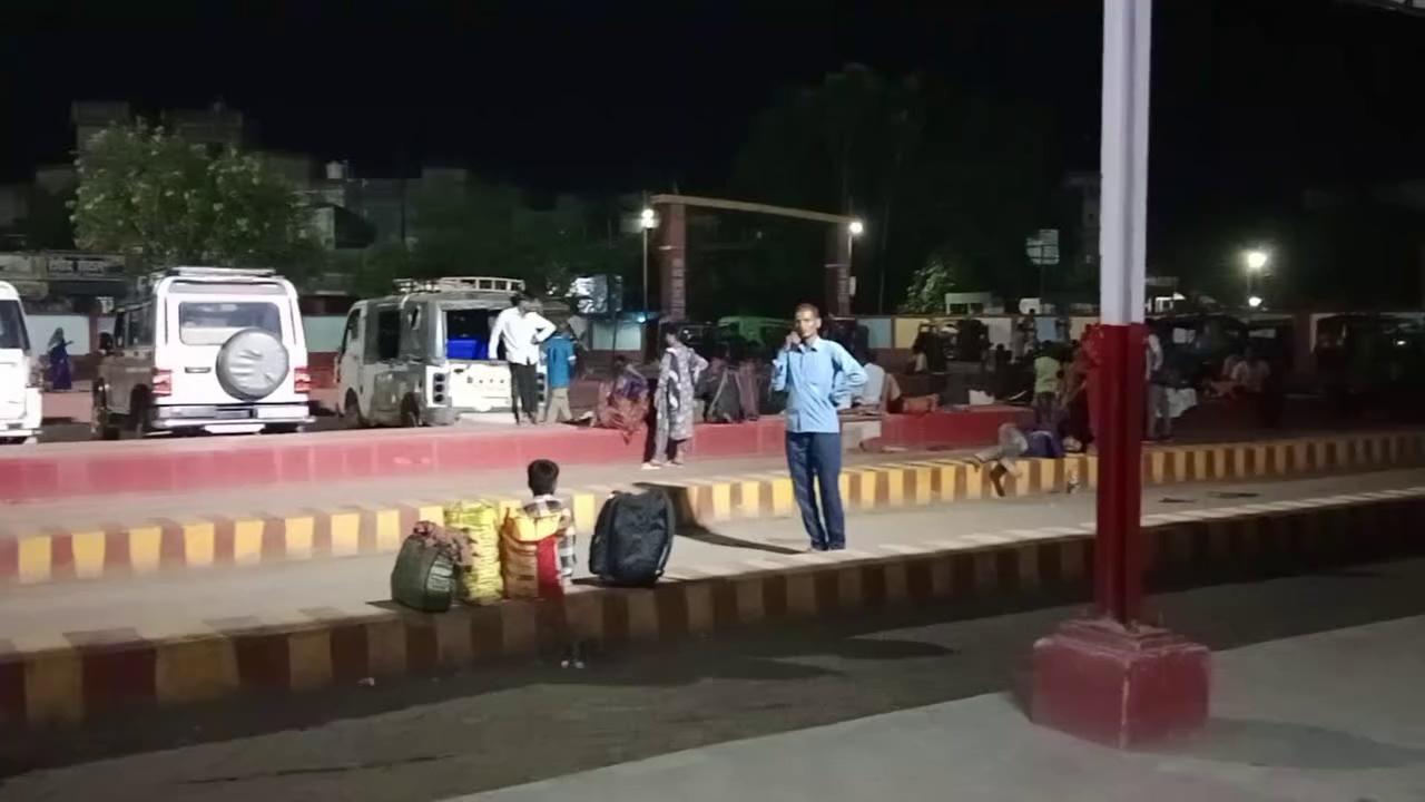 जयनगर स्टेशन परिसर क्षेत्र की सुंदर वीडियो