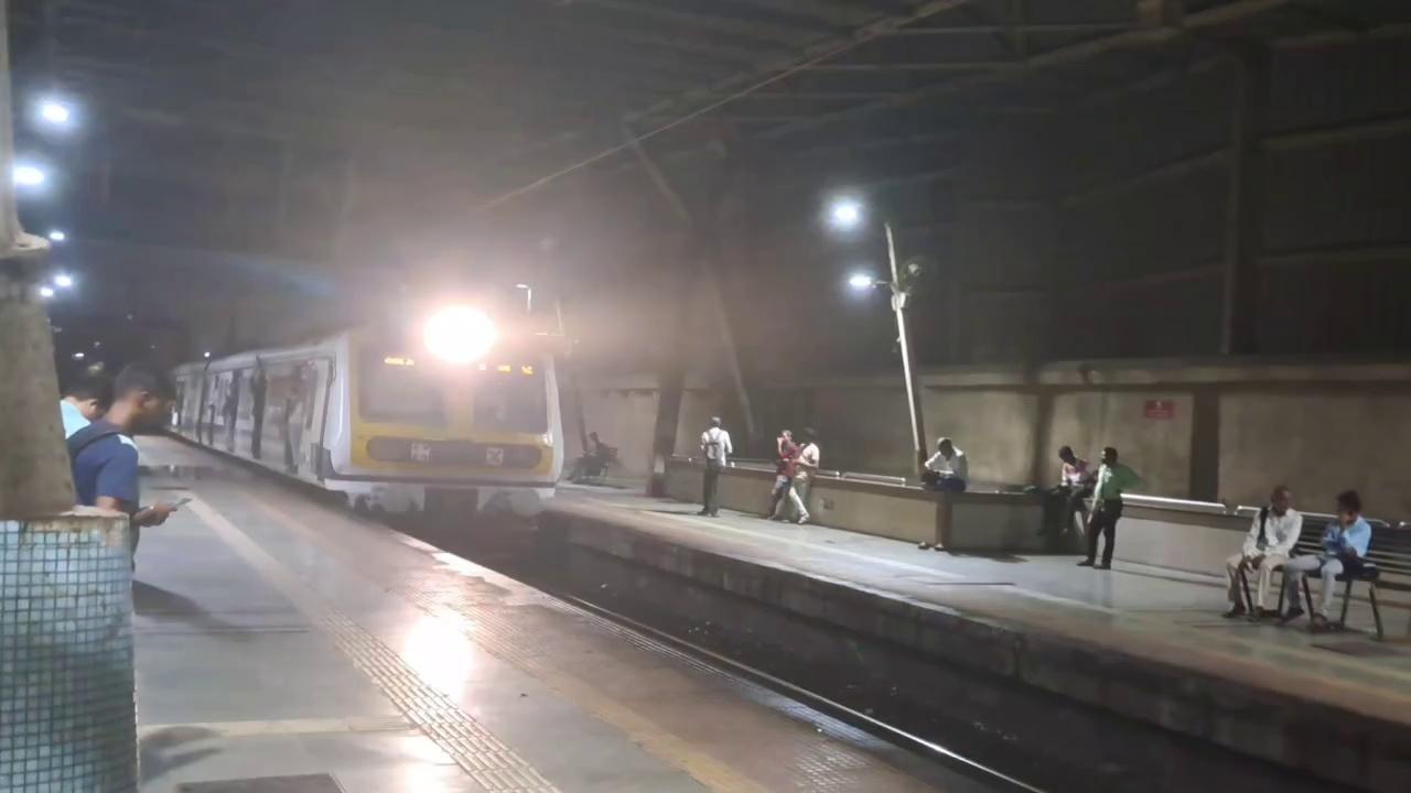 Mumbai Local Train
Night Views ll Rabale Station Navi Mumbai Maharashtra ll Indian Railway