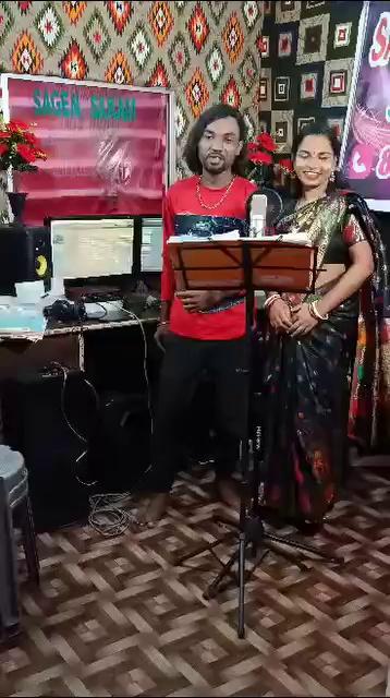 Sagen Sakam Recording Studio Rajnagar me Recording Time.....
POTOMDA INTER COLLEGE KURI
Singer
4g Bablu & Karmi
YouTube Channel
Bipin Hansda Official