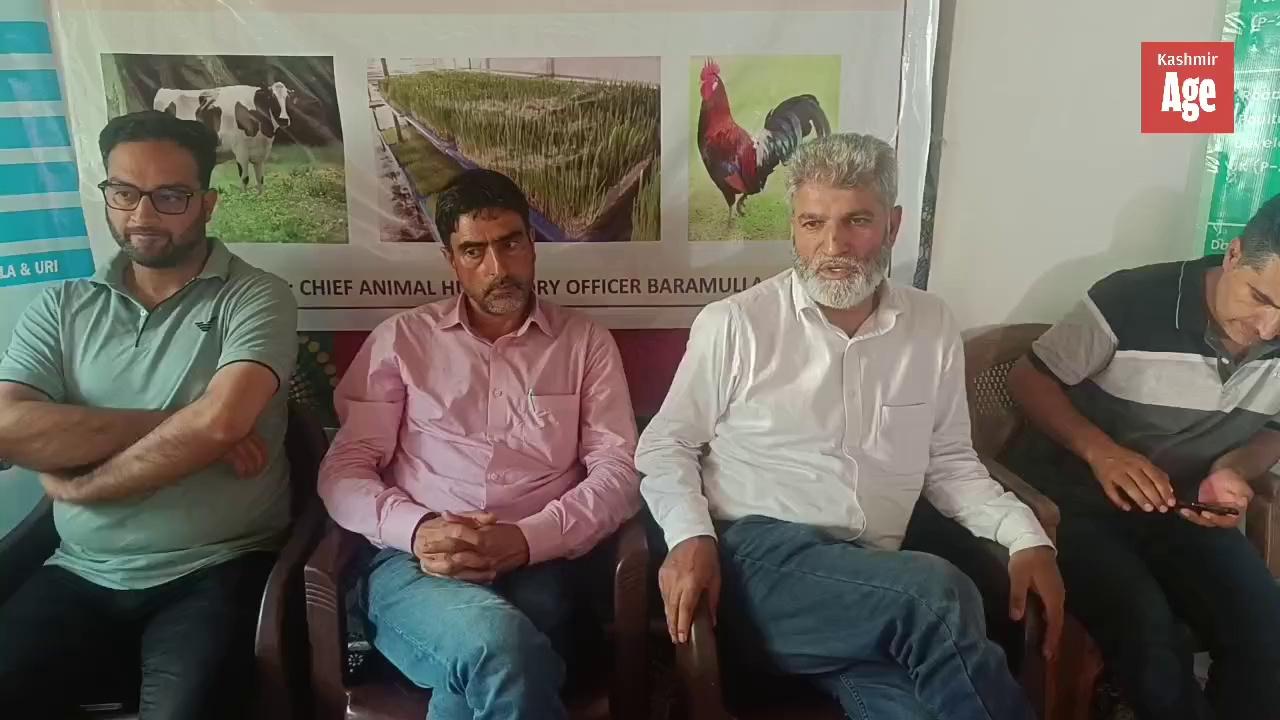 Chief Animal Husbandry Baramulla, along with his team, visited Boniyar and the surrounding areas. They explained various schemes to the people and informed them about how they can take benefit from these schemes.