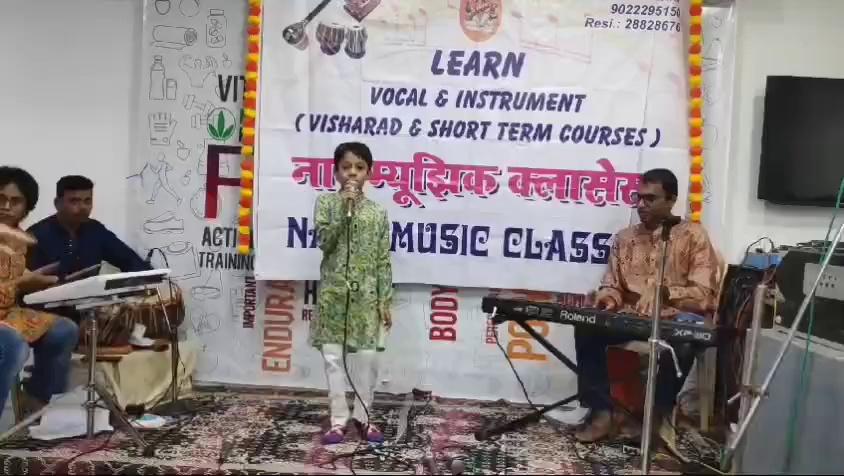 Dhairya Gogri is singing very beautiful song जिंदगी कि यही रीत है। Thts song inspire us in so many ways. I m so happy with your very first performance DHAIRYA ( Jr).