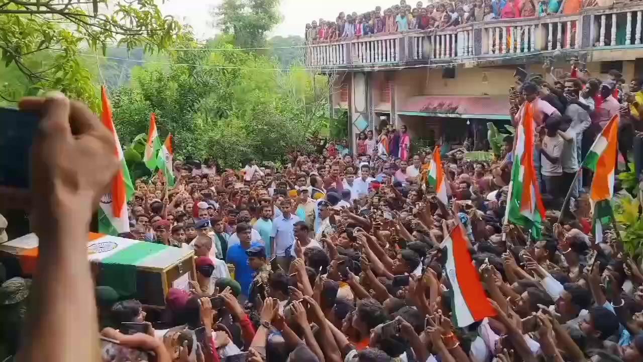 लौवा कला बनियापुर सारण अमर शहीद दीपक कुमार यादव के पूज्य पिताजी से बातचीत