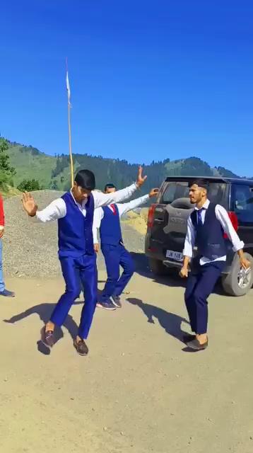 Dudu Basantgarh ka mashoor dancer Vishal jabantu.Full video youtube channel link
https://youtu.be/oeyYMWRw9vo?si=9grGyE2Yi32Y_fXP