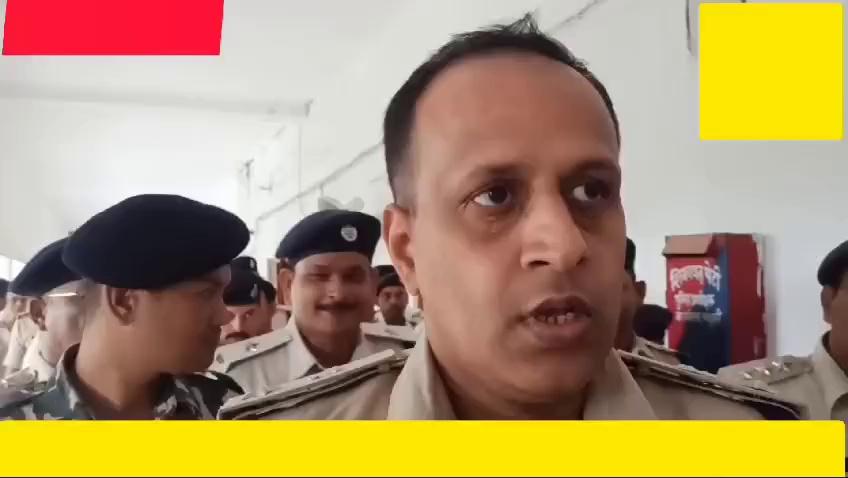 मधुबनी। समाहरणालय के कार्यालय कक्ष में मधुबनी SP सुशील कुमार के नेतृत्व में मासिक क्राइम मीटिंग का आयोजन किया गया। जिसमें मधुबनी जिले के सभी SDPO,जिले के सभी थाना के थाना अध्यक्ष एवं अन्य पदाधिकारी उपस्थित थे।