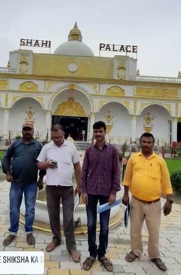 शाही प्लेस अररिया में जिला शिक्षा पदाधिकारी के द्वारा आयोजित बैठक में शामिल मानिकपुर पंचायत के हम सभी प्रधानाध्यापक /प्रधान शिक्षक Vijay Prabhakar Paras Singh Chandrashekhar Paswan प्राथमिक विद्यालय किशोरी मुखिया टोला नरपतगंज ,जिला-अररिया,बिहार followers highlight