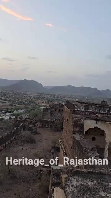 गाँव के मुकुट जैसा दिखने वाला किला || Tahla Fort || Alwar Rajasthan || Heritage_of_Rajasthan