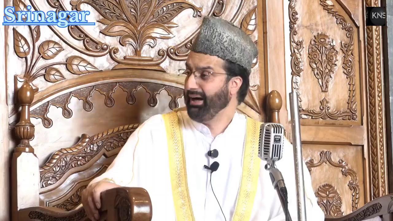 At Jama Masjid, Mirwaiz stresses moral development of youth, unity among Muslims