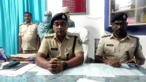 सदर थाना की पुलिस ने 6 घंटे के अंदर लूट कांड का किया उद्वेदन। दो अपराधकर्मी गिरफ्तार। लूट किए गए 1 लाख रुपए भी बरामद।