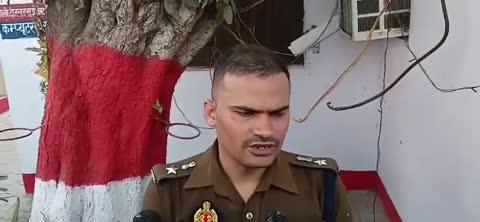 उत्तर प्रदेश - 
संभल की घटना पर SP कृष्णा कुमार का बयान
"प्रदर्शनकारियों ने पुलिस पर जमकर किया पथराव"
फिलहाल स्थिति सामान्य,सर्वे पूर्ण हो गया है : SP 
पुलिसकर्मियों की निजी गाड़ियों को जलाया : SP 
गाड़ी जलाने वालों के खिलाफ की जाएगी कार्रवाई : SP
पहचान करके आरोपियों पर NSA की कार्रवाई की जाएगी : SP
आरोपियों की ड्रोन कैमरे से वीडियोग्राफी की गई है : SP
पथराव में पुलिसकर्मी घायल,मेडिकल के लिए भेजा गया : SP.